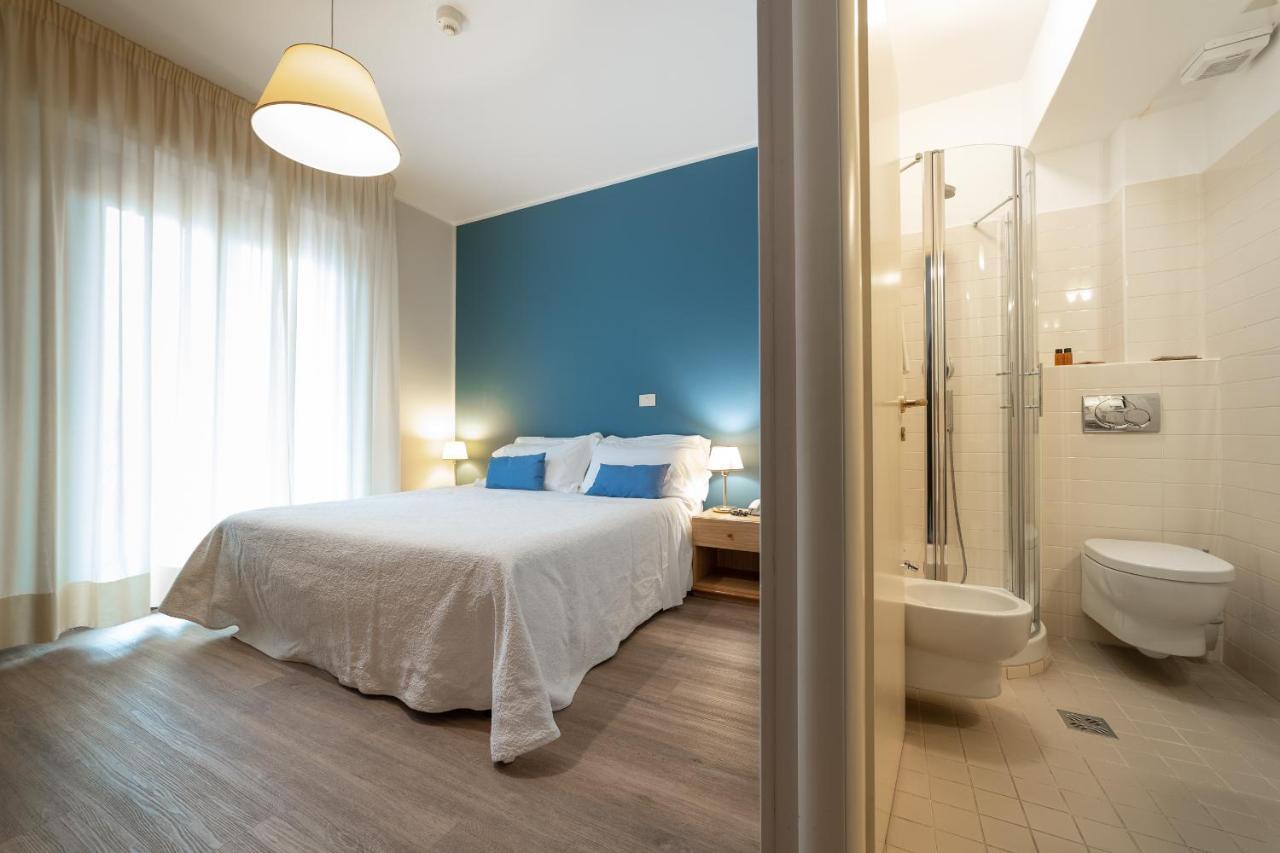 Hotel La Vela ปัสซีญาโน ซุล ตราซีเมโน ภายนอก รูปภาพ