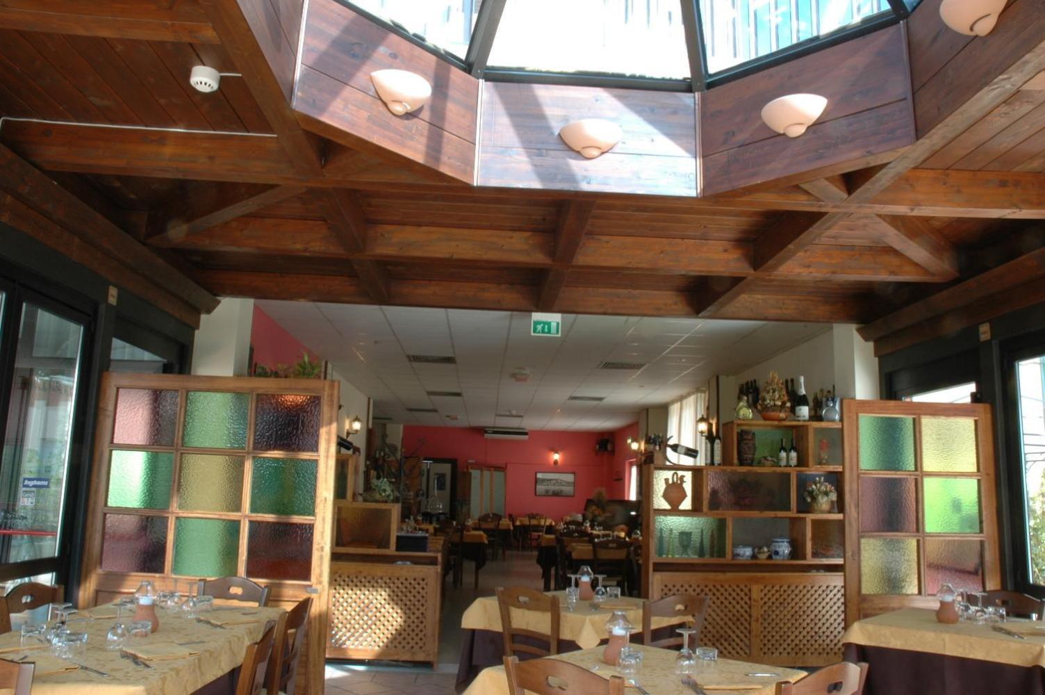 Hotel La Vela ปัสซีญาโน ซุล ตราซีเมโน ภายนอก รูปภาพ