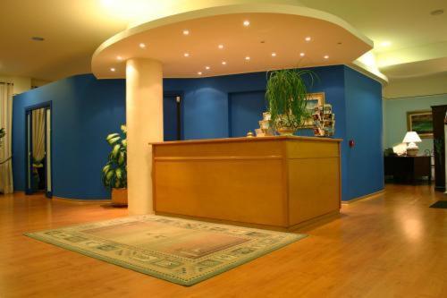 Hotel La Vela ปัสซีญาโน ซุล ตราซีเมโน ภายนอก รูปภาพ