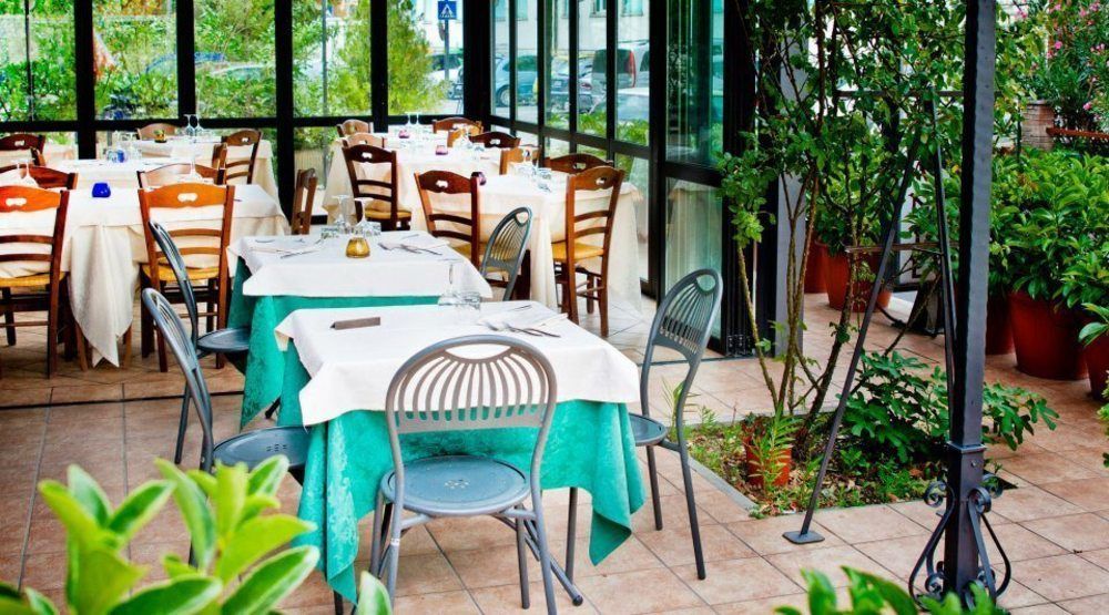 Hotel La Vela ปัสซีญาโน ซุล ตราซีเมโน ภายนอก รูปภาพ